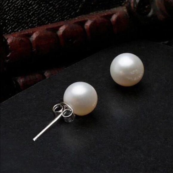 New 925 Sterling Silver Freshwater White Pearl Stud Earrings - Picture 4 of 8